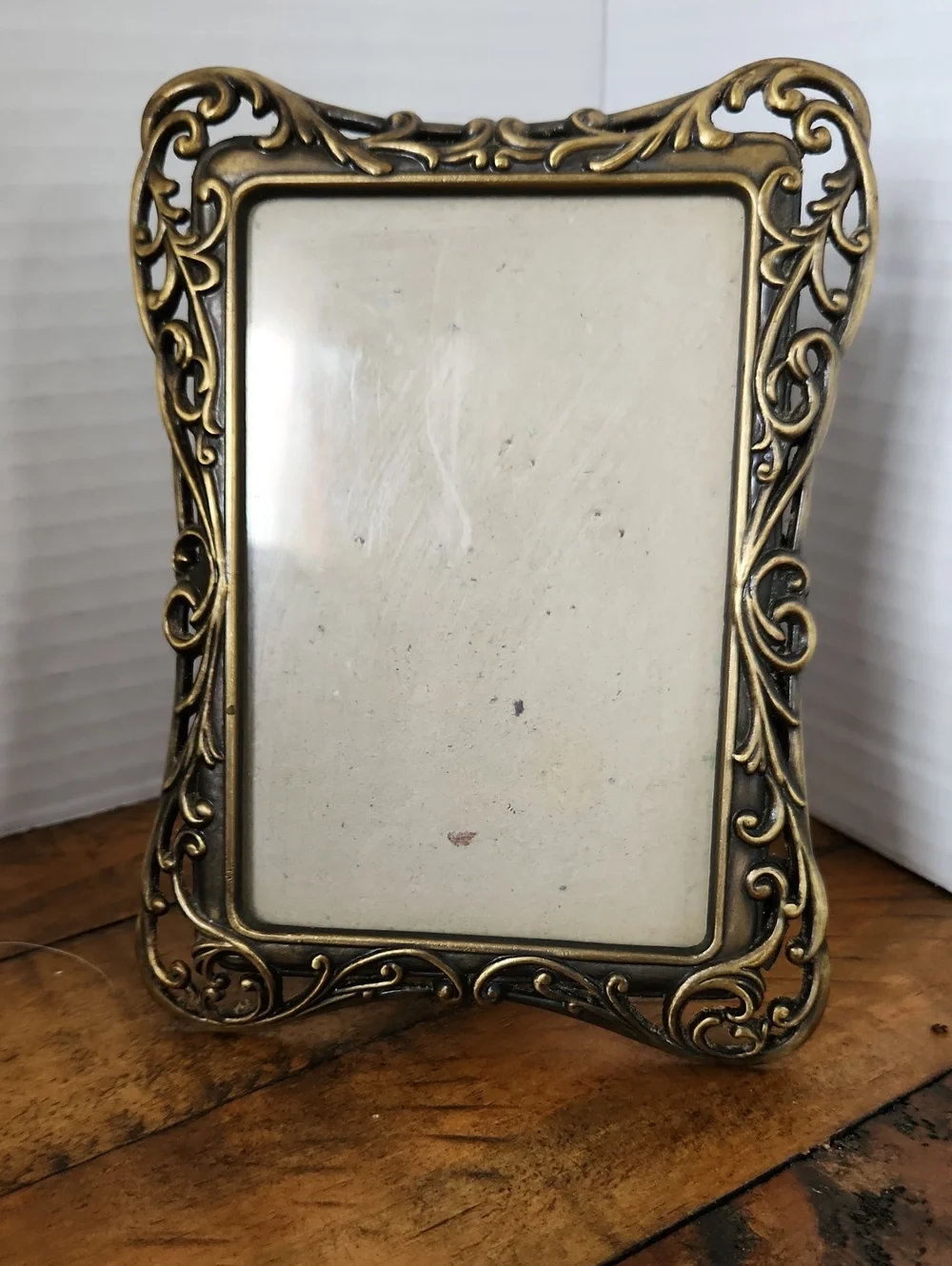 Vintage Ornate Gold-tone Heavy Metal Picture Frame -
